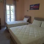 River Studios & Apartments